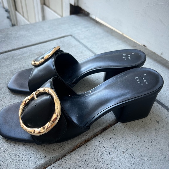 Buckle Mule Heel - Picture 3 of 5